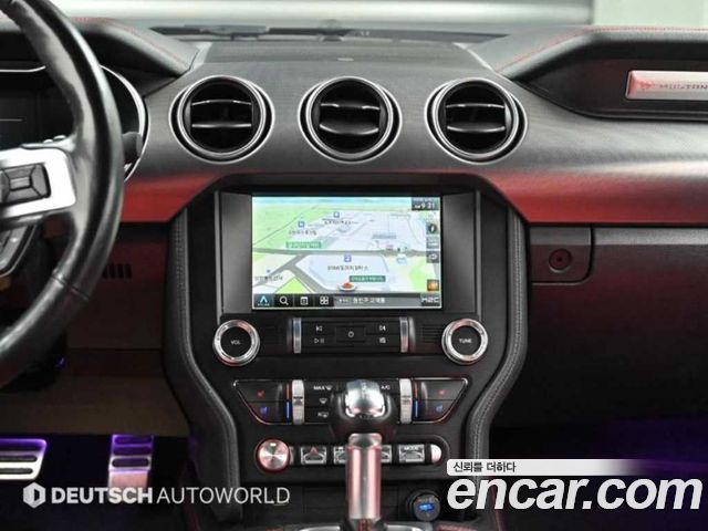 Ford Mustang Coupe 2022 — фото 18