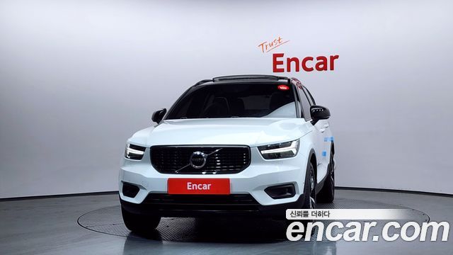 Volvo XC40 T4 R-Design 2019 — фото 3
