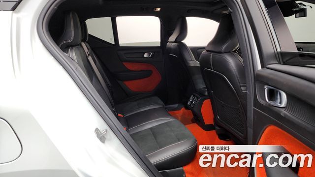 Volvo XC40 T4 R-Design 2019 — фото 12