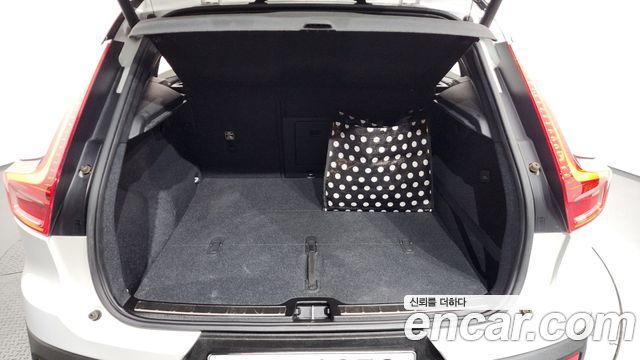Volvo XC40 T4 R-Design 2019 — фото 20