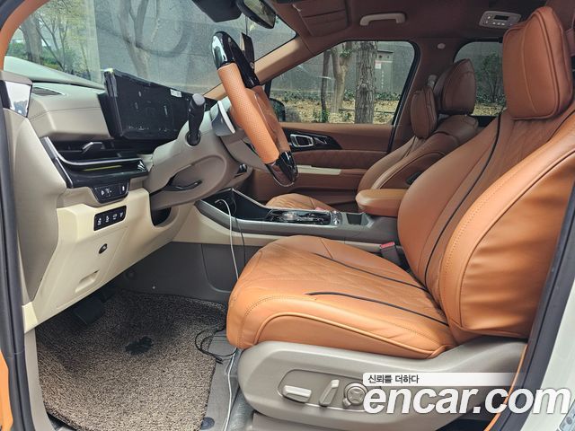 Kia Carnival (IV) HEV 9-Seater Hi-Limousine (Special vehicle) 2024 — фото 15