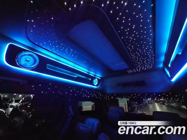 Kia Carnival (IV) HEV 9-Seater Hi-Limousine (Special vehicle) 2024 — фото 21