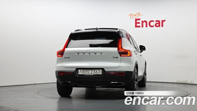 Volvo XC40 T4 R-Design 2020 — фото 4