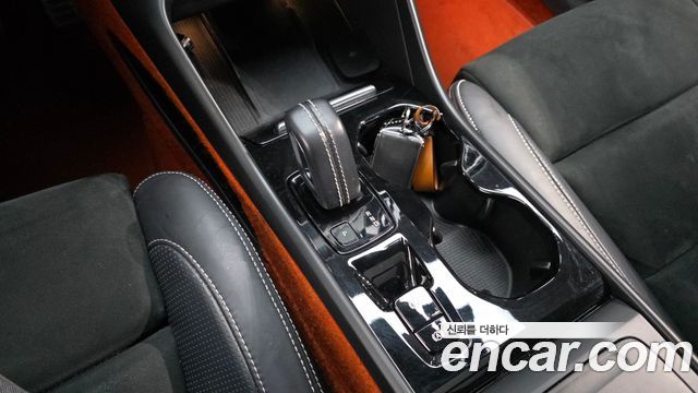Volvo XC40 T4 R-Design 2020 — фото 9