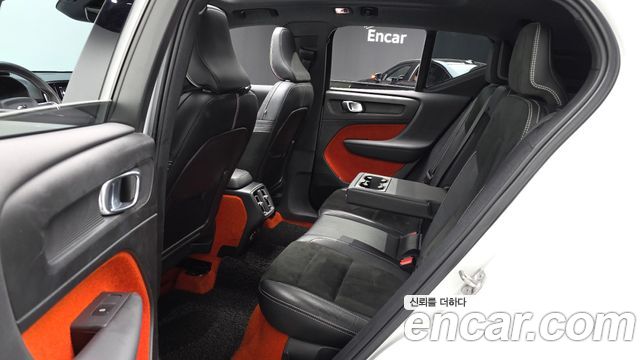 Volvo XC40 T4 R-Design 2020 — фото 12