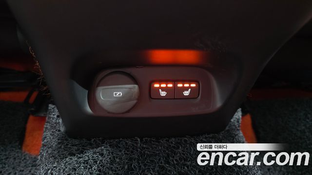 Volvo XC40 T4 R-Design 2020 — фото 19