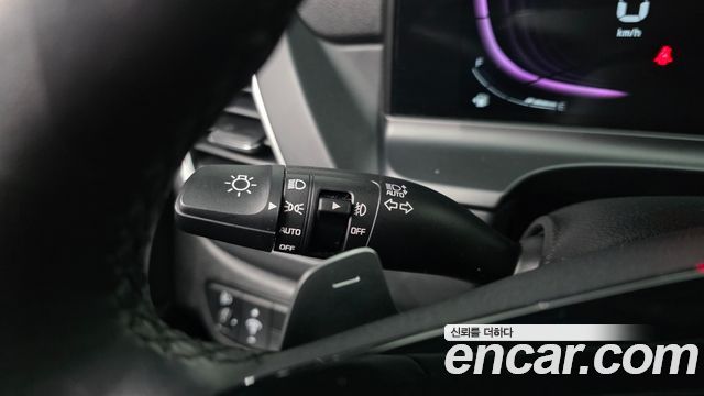 Kia Seltos Gasoline 1.6 Turbo 2WD Signature 2023 — фото 14