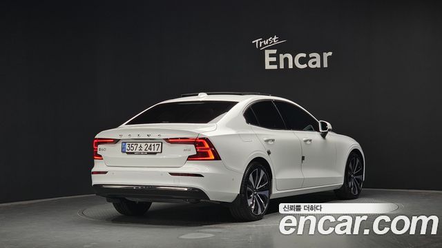 Volvo S60 (III) B5 Ultimate Bright 2024 — фото 2