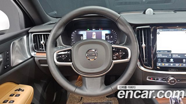Volvo S60 (III) B5 Ultimate Bright 2024 — фото 13