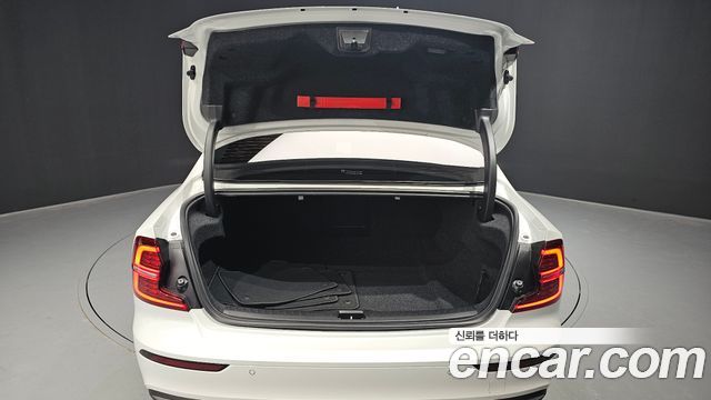 Volvo S60 (III) B5 Ultimate Bright 2024 — фото 20