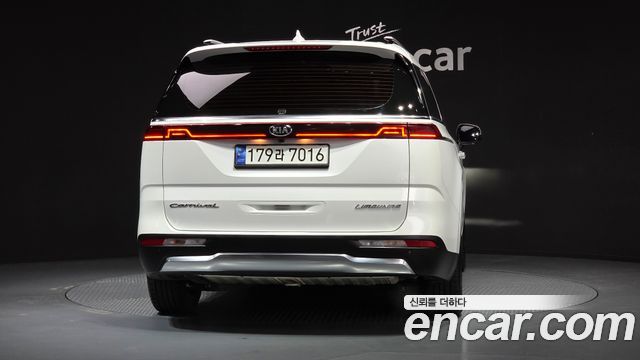Kia Carnival (IV) Gasoline 7-Seater Signature 2021 — фото 4