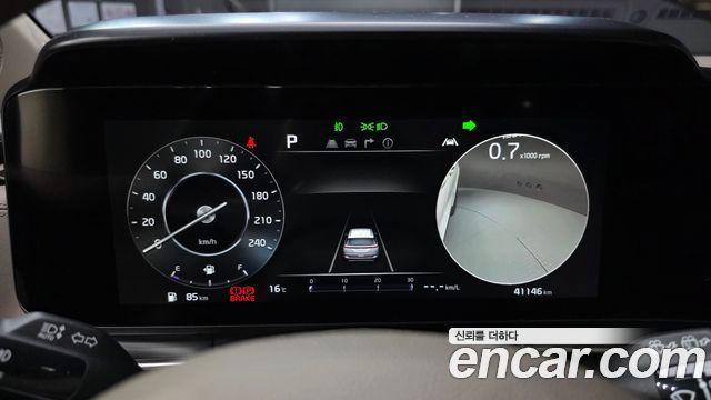 Kia Carnival (IV) Gasoline 7-Seater Signature 2021 — фото 8
