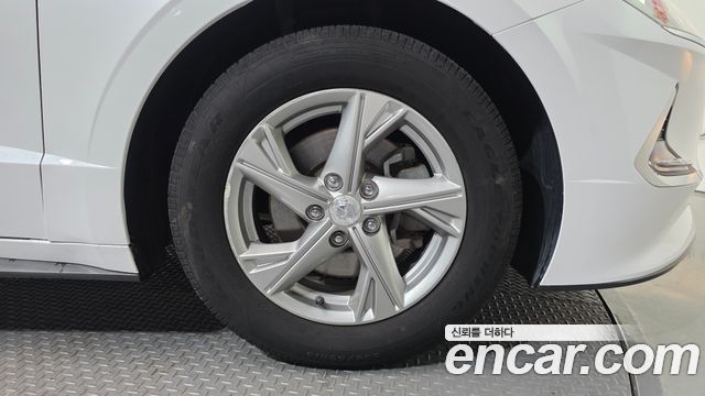 Hyundai Sonata (DN8) 2.0 LPG(rental car) Smart 2022 — фото 5