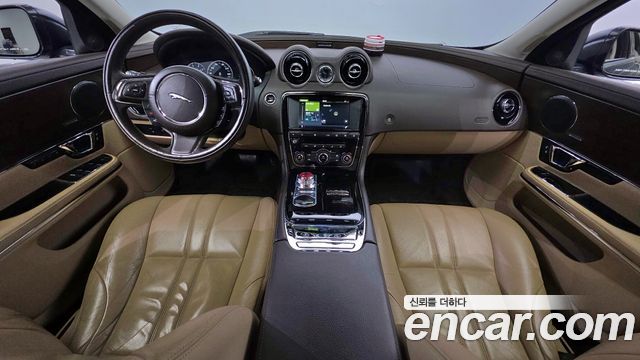 Jaguar XJ 2.0 Luxury SWB X351 2016 — фото 7