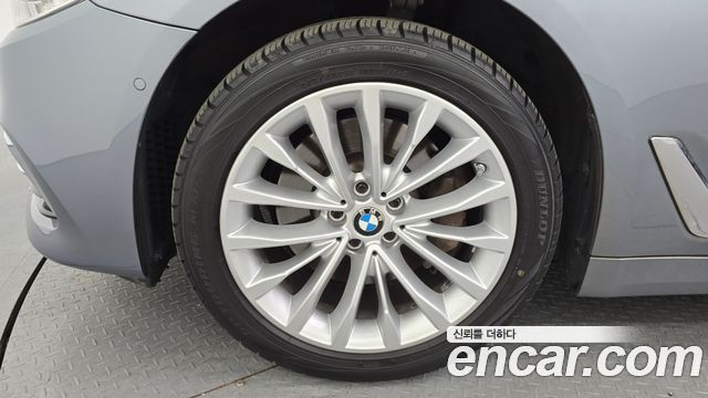 BMW 5 Series (G30) 530i xDrive Luxury Plus 2019 — фото 5