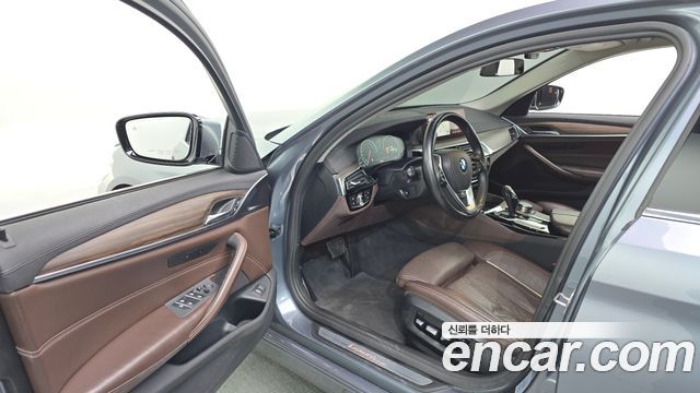 BMW 5 Series (G30) 530i xDrive Luxury Plus 2019 — фото 10