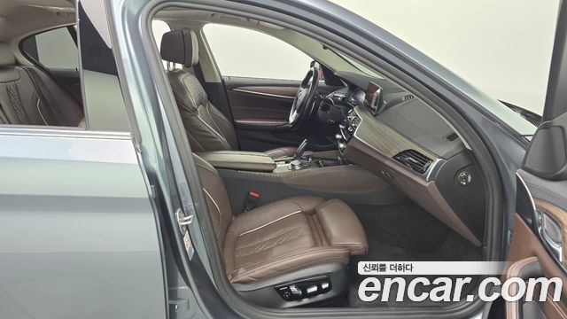 BMW 5 Series (G30) 530i xDrive Luxury Plus 2019 — фото 11