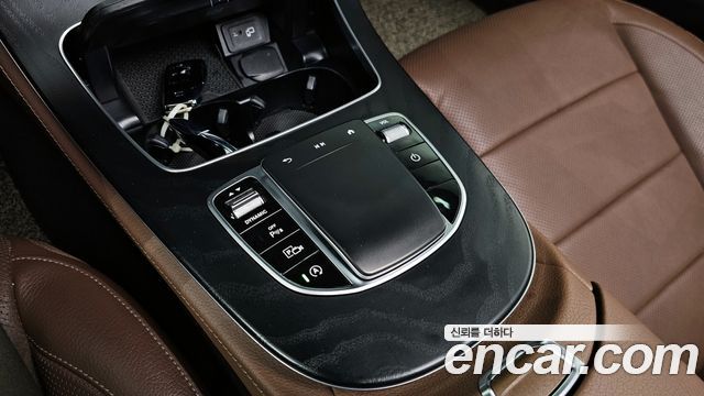 Mercedes-Benz E-Class (W213) E250 AMG Line 2023 — фото 17