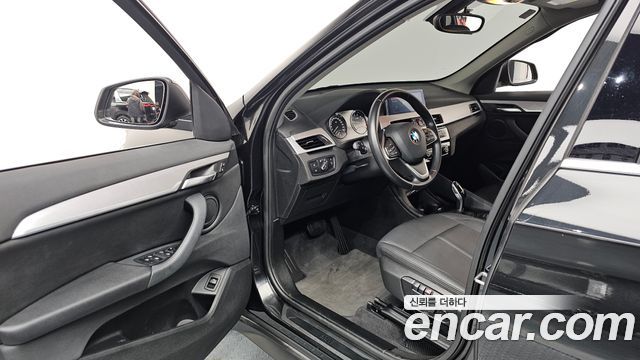 BMW X1 (F48) xDrive 20i Advantage 2020 — фото 10