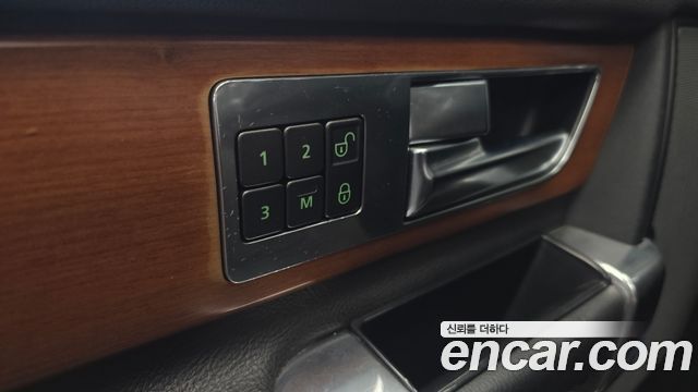 Land Rover Discovery 4 3.0 SDV6 SE 2011 — фото 17