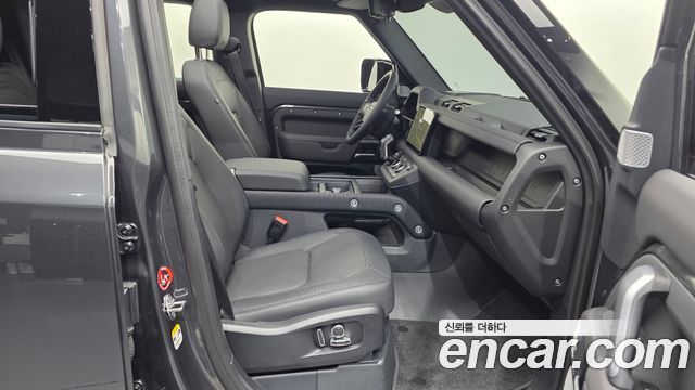 Land Rover Defender (L663) 130 P400 Outbound 2024 — фото 3