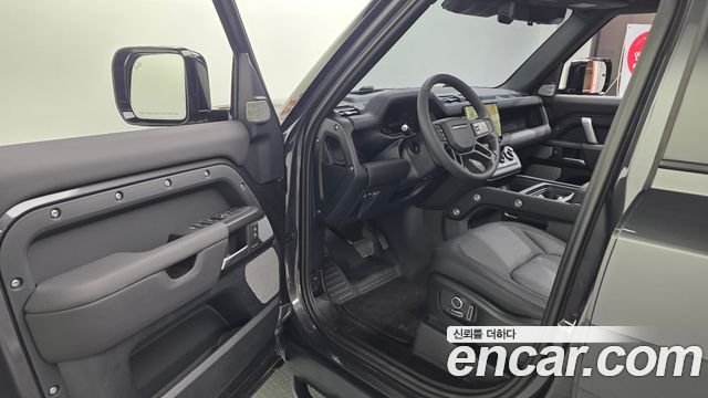 Land Rover Defender (L663) 130 P400 Outbound 2024 — фото 11