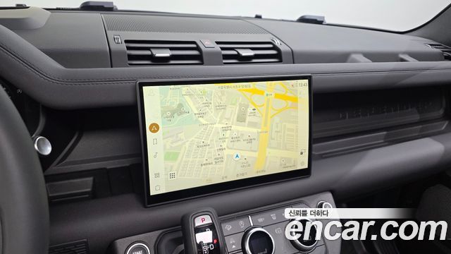 Land Rover Defender (L663) 130 P400 Outbound 2024 — фото 14