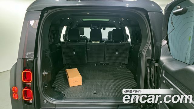 Land Rover Defender (L663) 130 P400 Outbound 2024 — фото 20