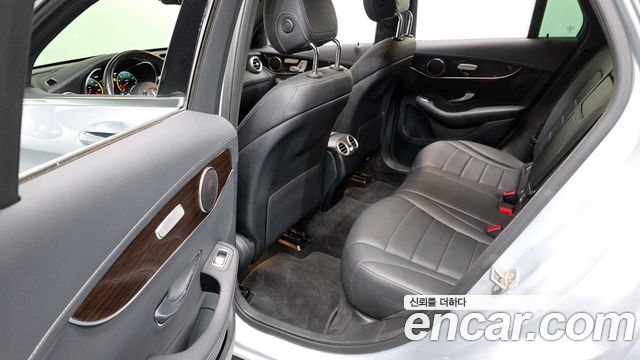 Mercedes-Benz GLC-Class (X253) GLC300 4MATIC 2020 — фото 12