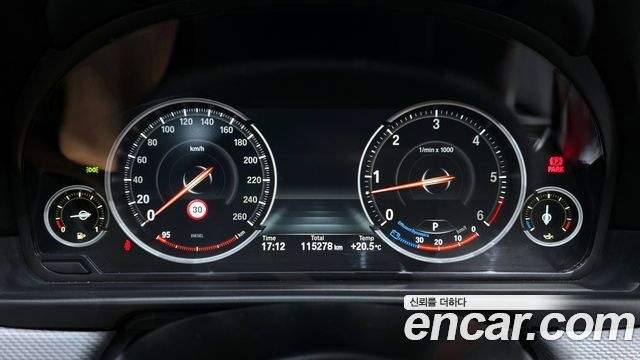 BMW 5 Series (F10) M550d xDrive 2014 — фото 8
