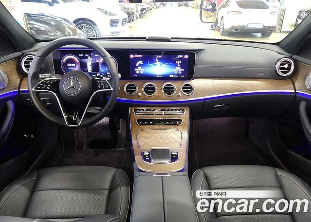 Mercedes-Benz E-Class (W213) E300e 4MATIC Exclusive 2021 — фото 4