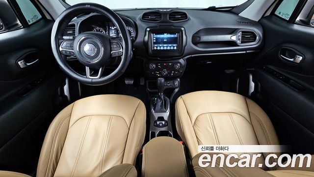 Jeep Renegade 1.3 Longitude 2022 — фото 7