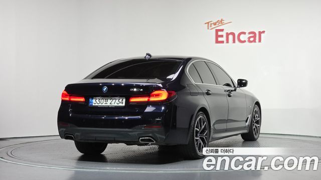BMW 5 Series (G30) 530e M Sport 2022 — фото 2