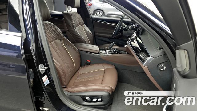 BMW 5 Series (G30) 530e M Sport 2022 — фото 11
