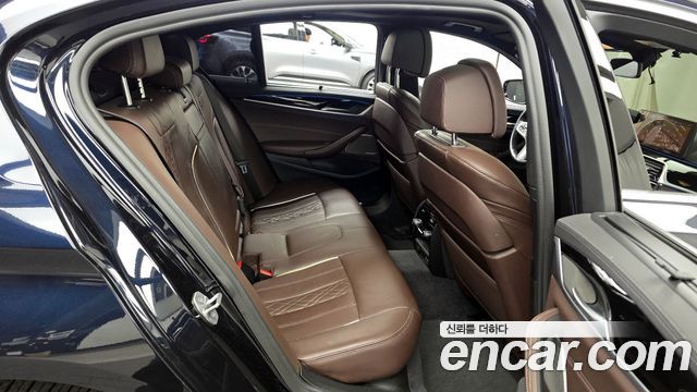 BMW 5 Series (G30) 530e M Sport 2022 — фото 12
