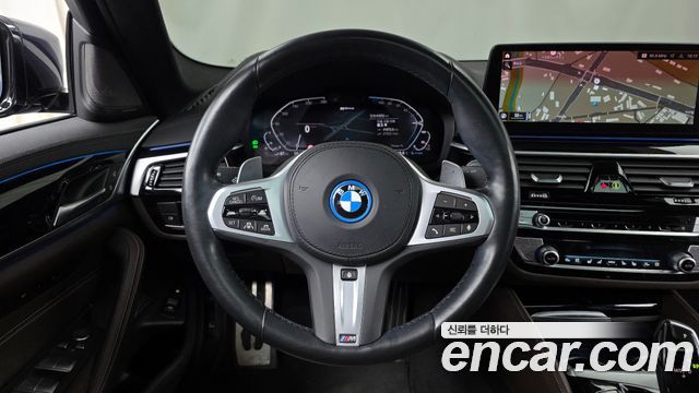 BMW 5 Series (G30) 530e M Sport 2022 — фото 13