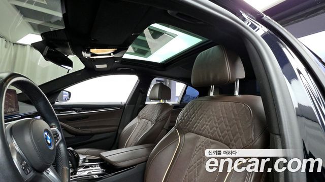 BMW 5 Series (G30) 530e M Sport 2022 — фото 19