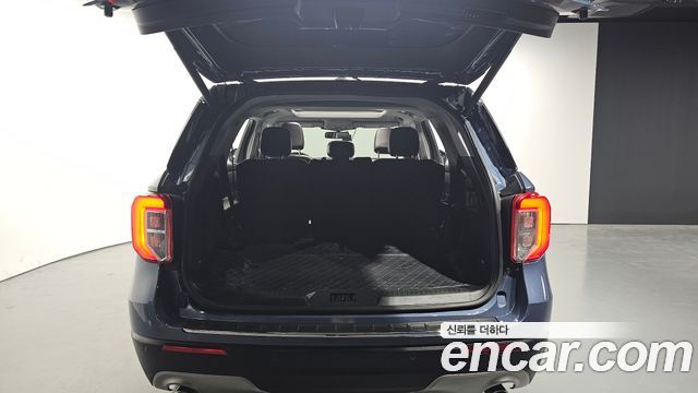 Ford Explorer (VI) 2.3 LimIted 4WD 2021 — фото 24