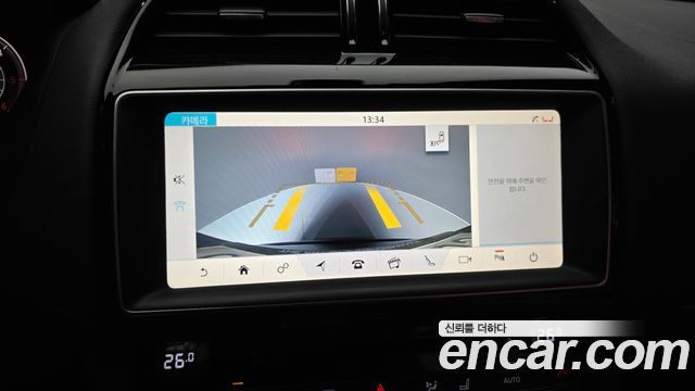 Jaguar F-PACE 20d Portfolio 2017 — фото 15