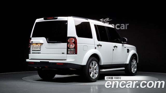 Land Rover Discovery 4 3.0 SDV6 SE 2016 — фото 2