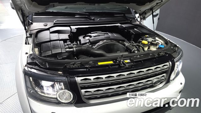 Land Rover Discovery 4 3.0 SDV6 SE 2016 — фото 6