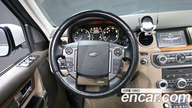 Land Rover Discovery 4 3.0 SDV6 SE 2016 — фото 13