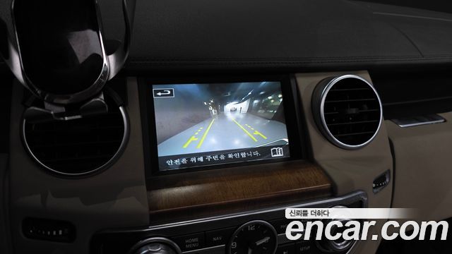 Land Rover Discovery 4 3.0 SDV6 SE 2016 — фото 15