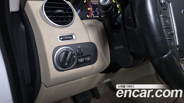 Land Rover Discovery 4 3.0 SDV6 SE 2016 — фото 17