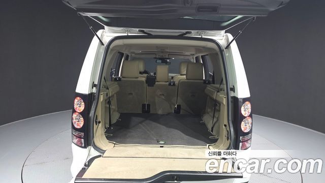 Land Rover Discovery 4 3.0 SDV6 SE 2016 — фото 20