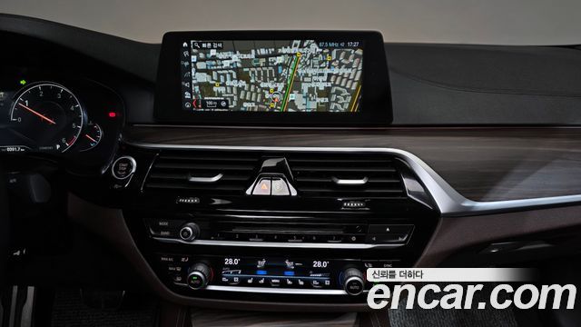 BMW 5 Series (G30) 520d M Sport Package Plus 2018 — фото 14