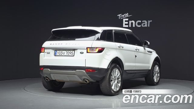 Land Rover Range Rover Evoque 2.0 TD4 HSE 2016 — фото 2