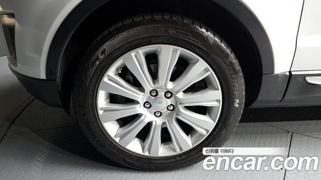 Land Rover Range Rover Evoque 2.0 TD4 HSE 2016 — фото 5