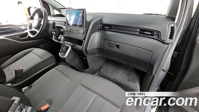 Hyundai Staria Cargo 3-Seater Smart 2024 — фото 7