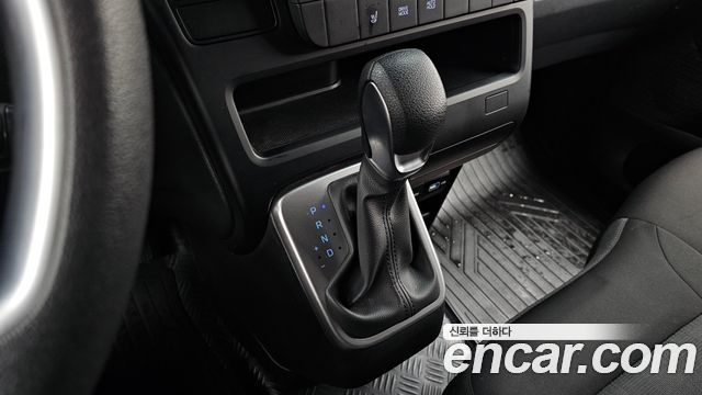 Hyundai Staria Cargo 3-Seater Smart 2024 — фото 9